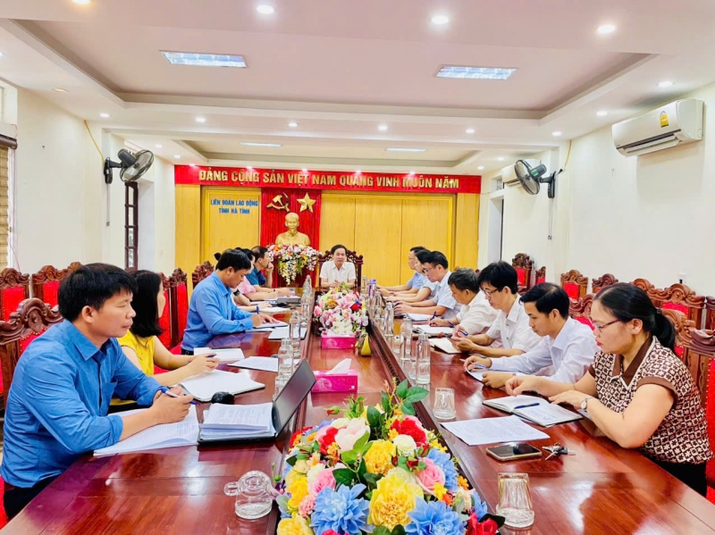 Đảm bảo công tác lãnh đạo chỉ đạo hoạt động công đoàn cơ sở thông suốt, hiệu quả  